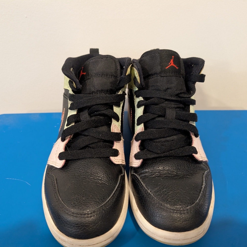 Jordans - Picture 4 of 5